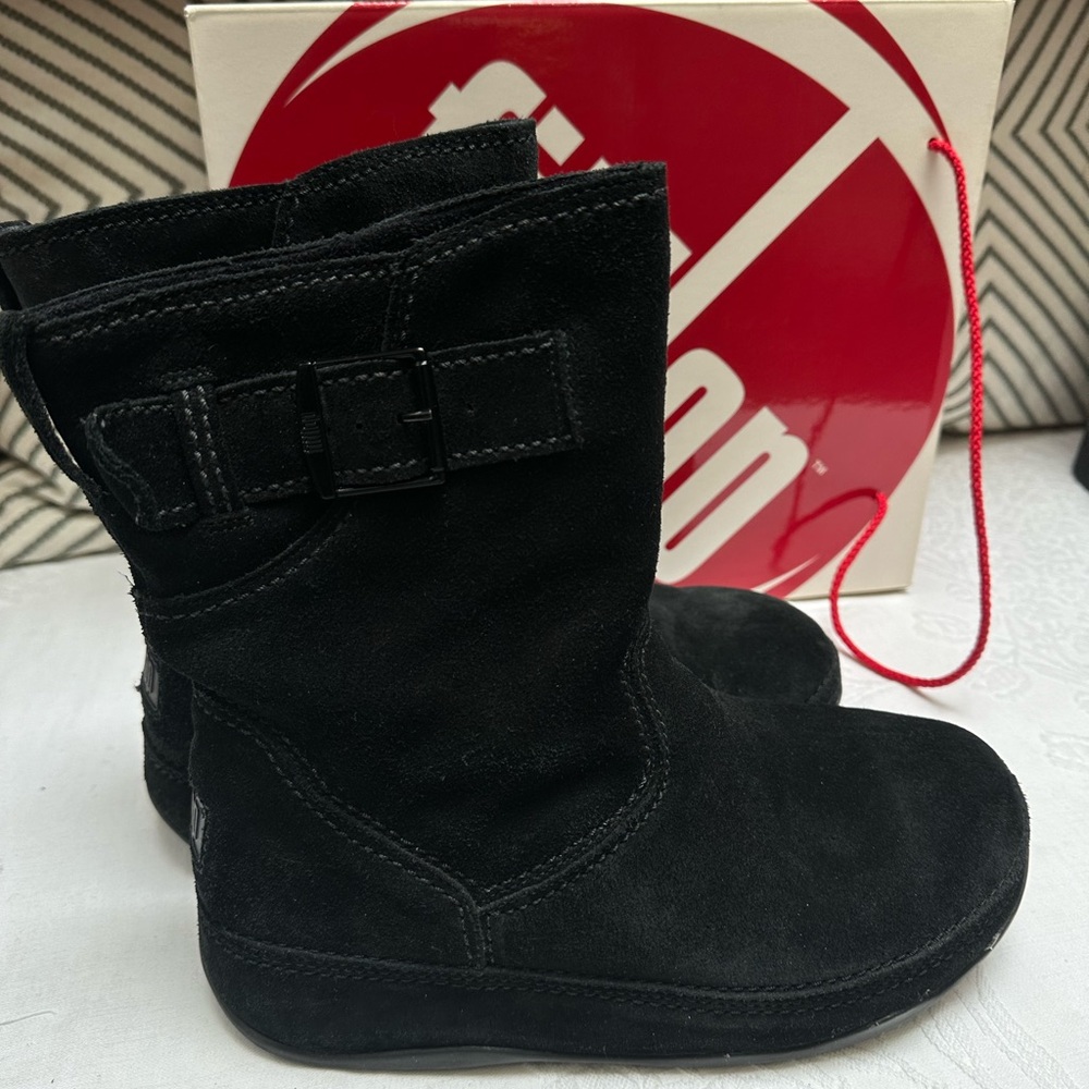 Fitflop Superboot Short Black Suede, Size 9